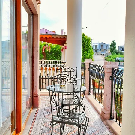 Stone Hill Ayvalı
