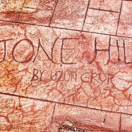 Stone Hill 3*