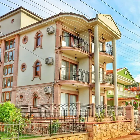 Stone Hill Ayvalı