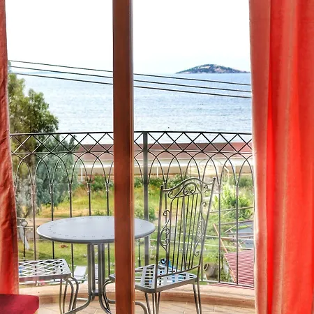 Stone Hill Ayvalı